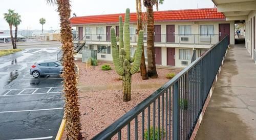 Motel Minsk - Extended Stay, I-10 Airport